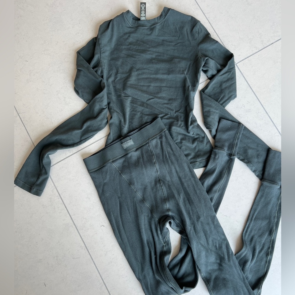 SKIMS Set- Limited Edition Deep Sea